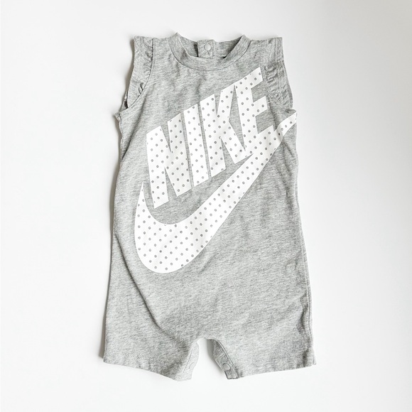 Nike Onesie (9m) - Picture 1 of 1